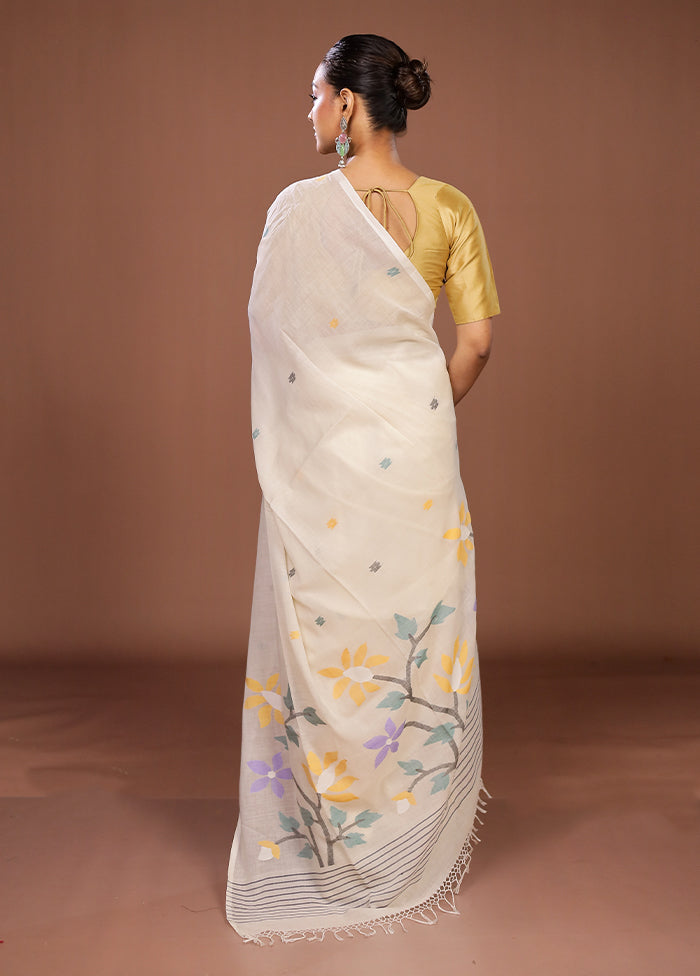 White Matka Silk Saree With Blouse Piece