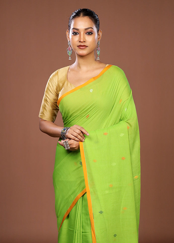 Green Matka Silk Saree With Blouse Piece