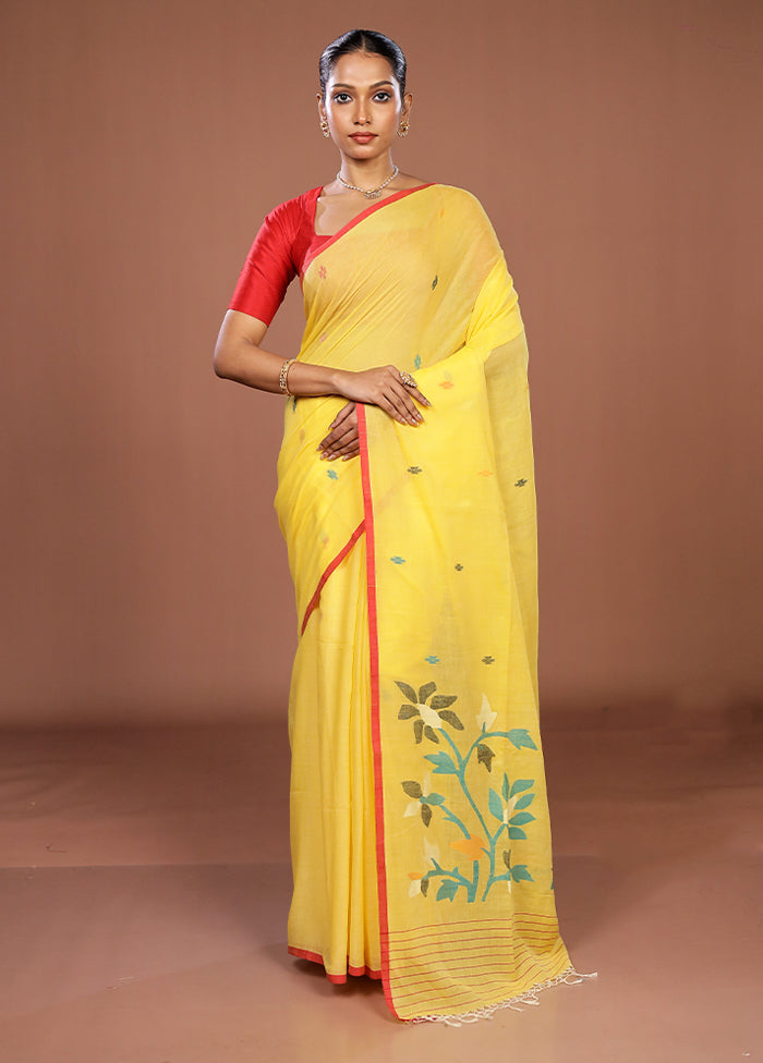 Yellow Matka Silk Saree With Blouse Piece