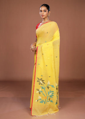 Yellow Matka Silk Saree With Blouse Piece