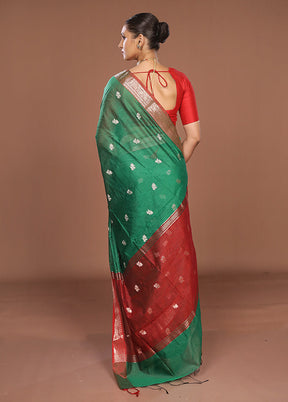 Green Cotton Saree With Blouse Piece