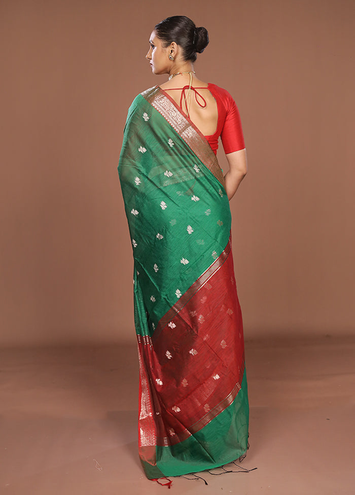 Green Cotton Saree With Blouse Piece