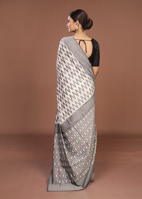 Grey Ikkat Silk Saree With Blouse Piece
