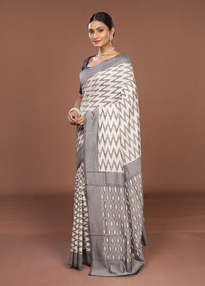 Grey Ikkat Silk Saree With Blouse Piece