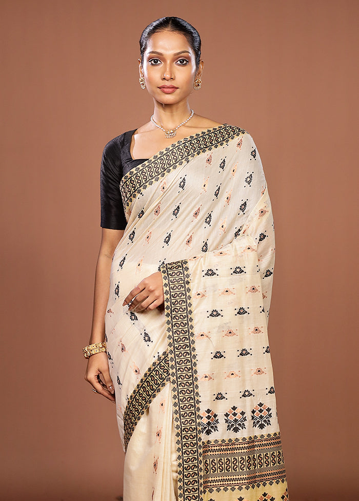 Cream Assam Silk Saree With Blouse Piece