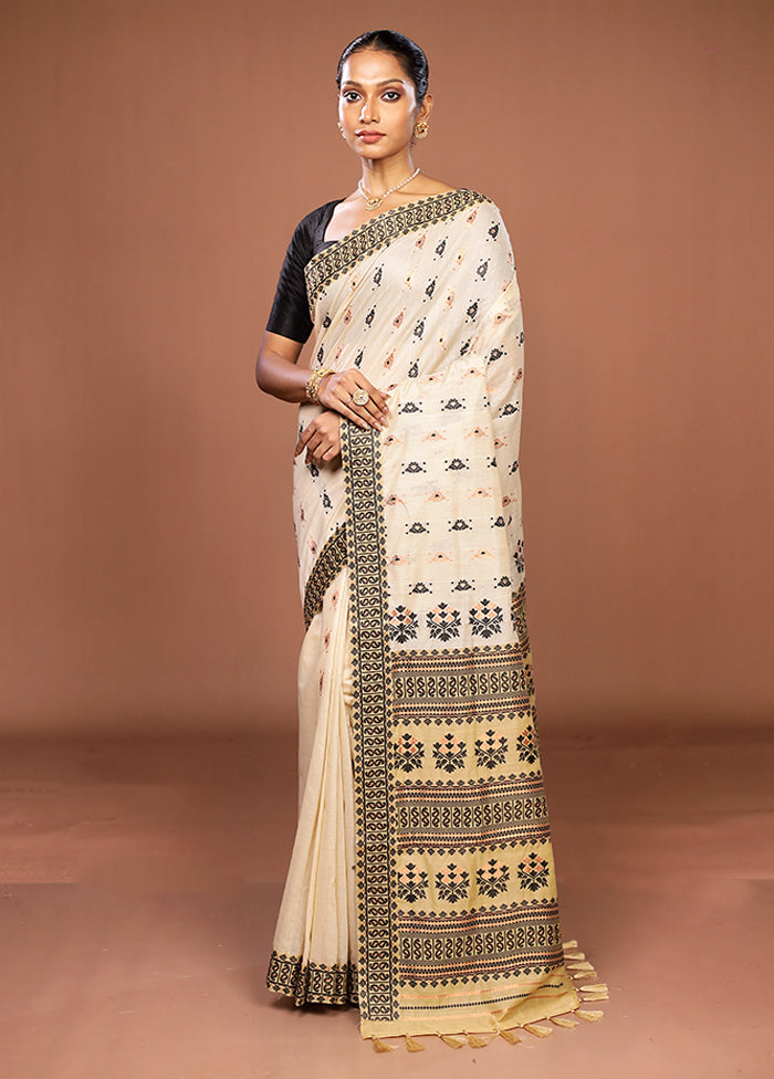 Cream Assam Silk Saree With Blouse Piece