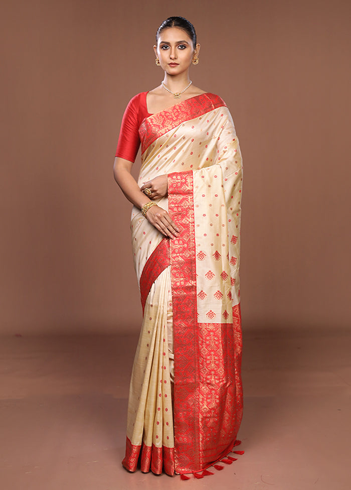 Cream Assam Silk Saree With Blouse Piece