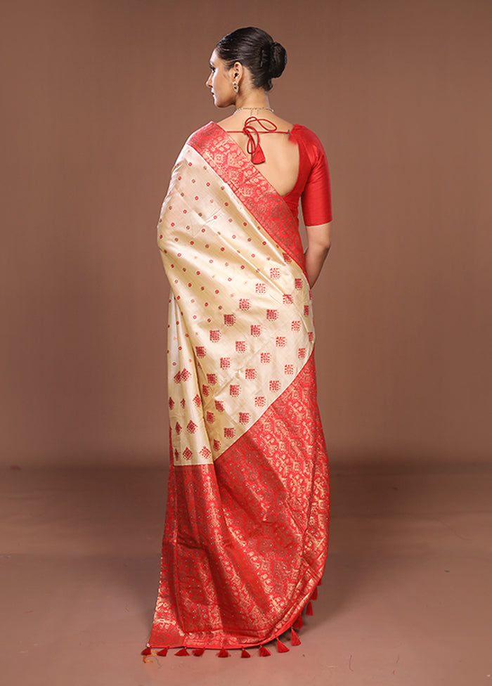 Cream Assam Silk Saree With Blouse Piece