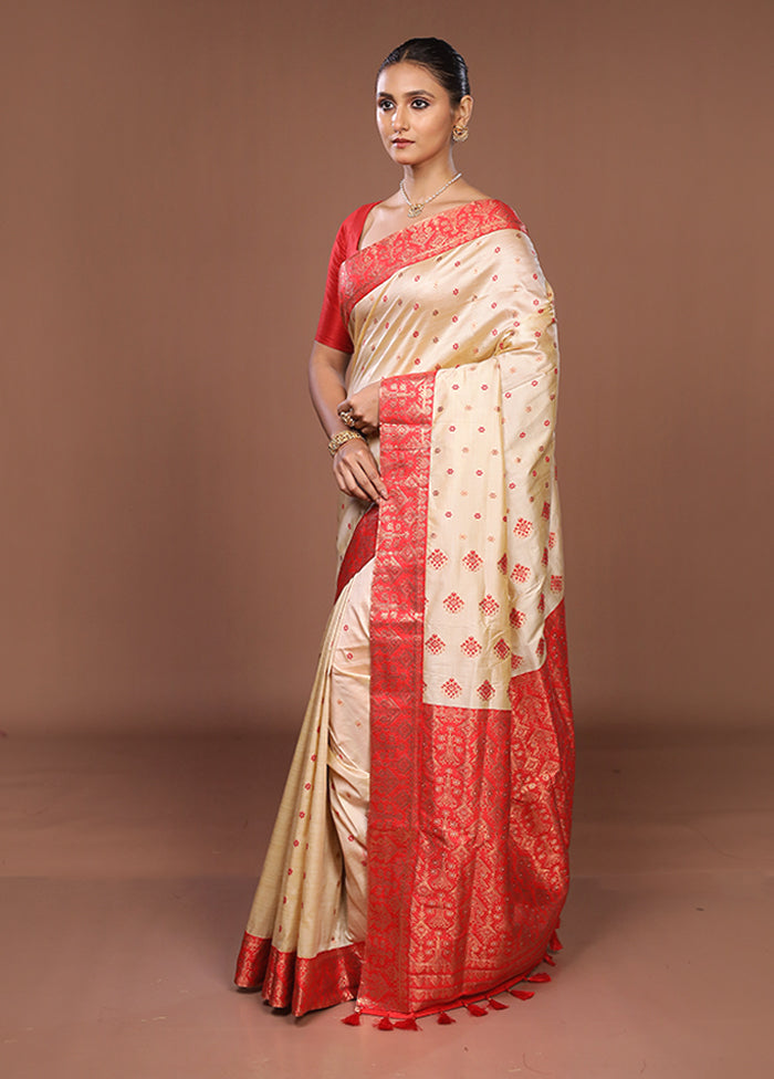 Cream Assam Silk Saree With Blouse Piece