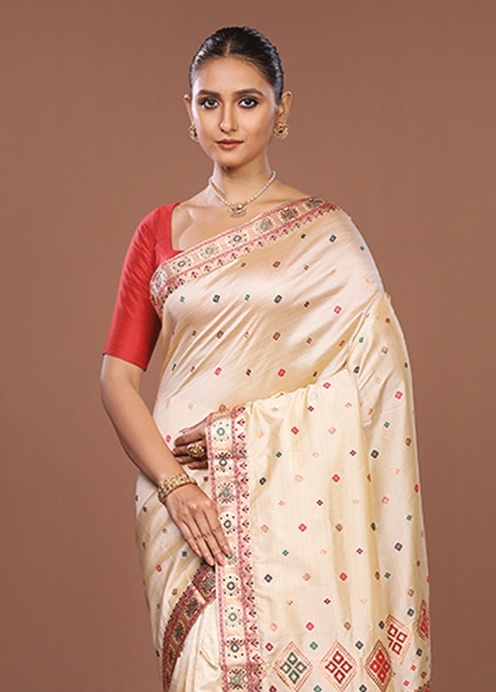 Cream Assam Silk Saree With Blouse Piece