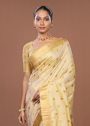 Cream Assam Silk Saree With Blouse Piece