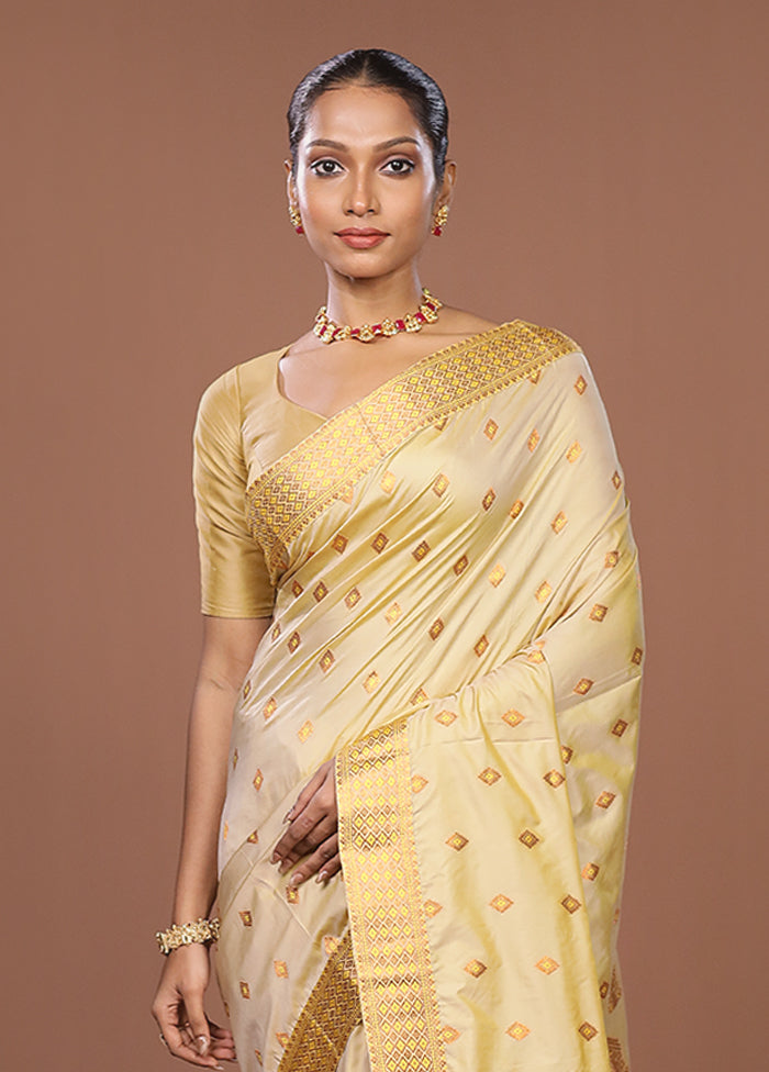 Cream Assam Silk Saree With Blouse Piece