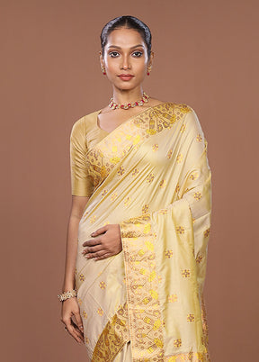 Cream Assam Silk Saree With Blouse Piece