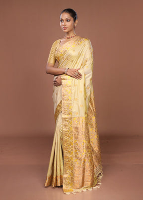 Cream Assam Silk Saree With Blouse Piece