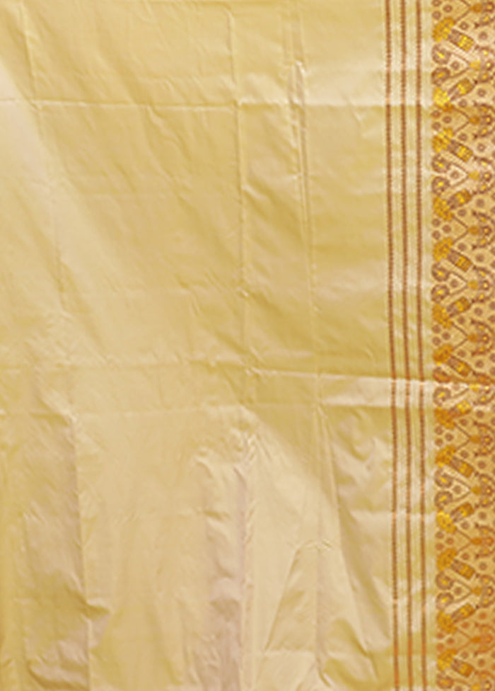 Cream Assam Silk Saree With Blouse Piece
