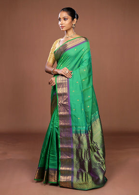 Green Gadwal Pure Silk Saree Without Blouse Piece