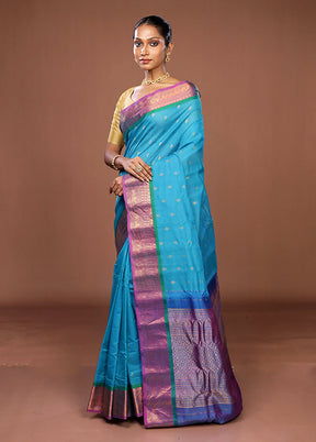 Blue Gadwal Pure Silk Saree Without Blouse Piece