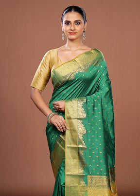 Green Handloom Kanjivaram Pure Silk Saree With Blouse Piece