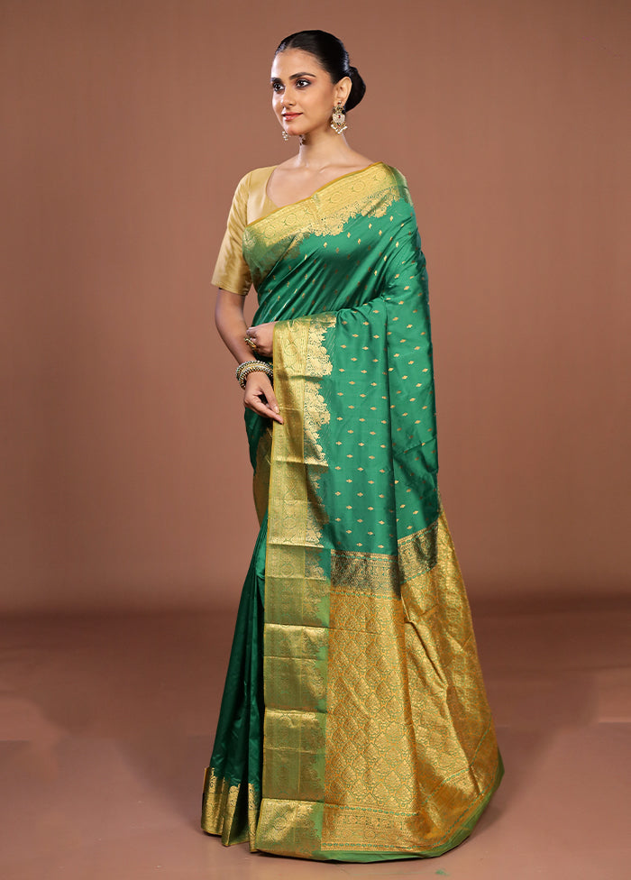 Green Handloom Kanjivaram Pure Silk Saree With Blouse Piece