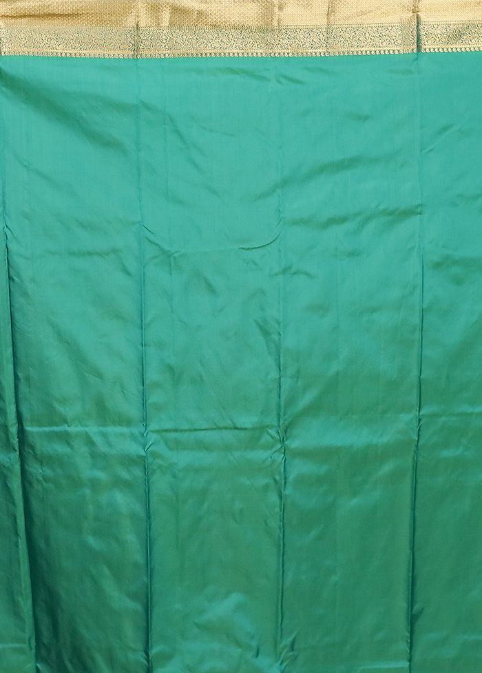 Green Kanjivaram Silk Saree With Blouse Piece