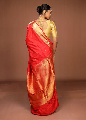 Red Kanjivaram Silk Saree With Blouse Piece