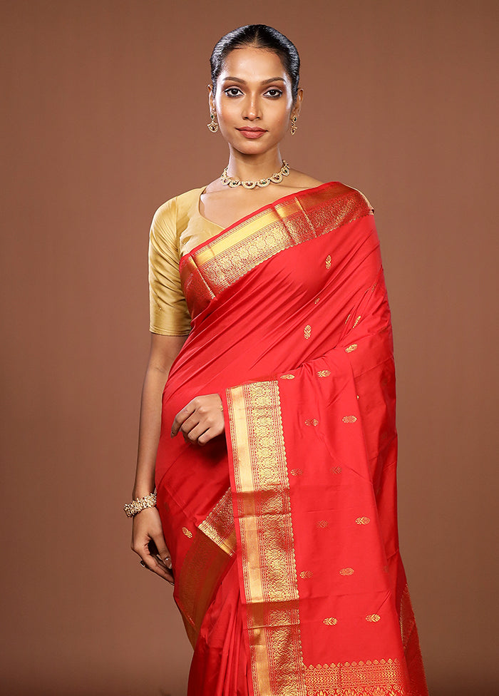 Red Kanjivaram Silk Saree With Blouse Piece