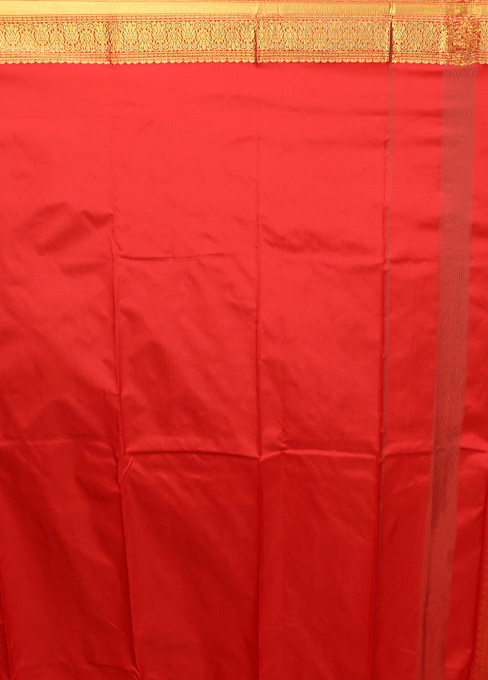 Red Kanjivaram Silk Saree With Blouse Piece