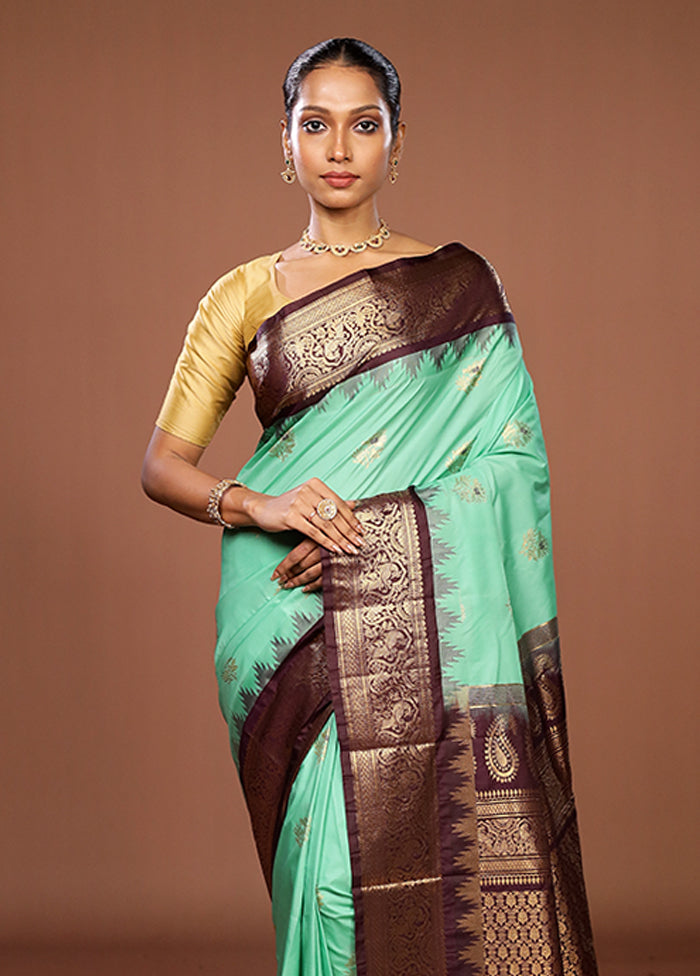 Green Kanjivaram Silk Saree With Blouse Piece