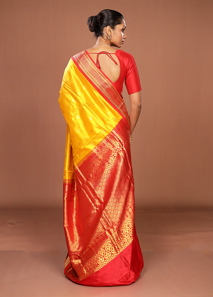 Yellow Handloom Kanjivaram Pure Silk Saree With Blouse Piece
