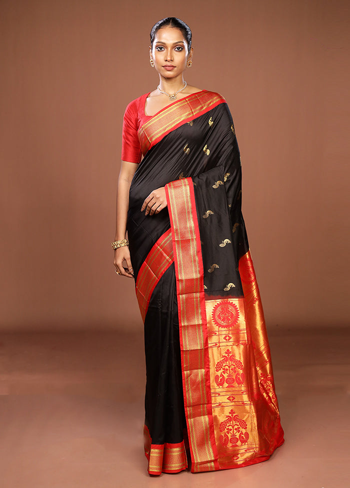 Black Handloom Kanjivaram Pure Silk Saree With Blouse Piece