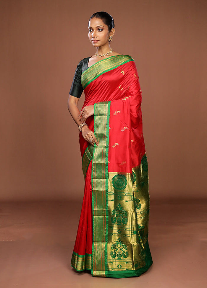 Red Handloom Kanjivaram Pure Silk Saree With Blouse Piece