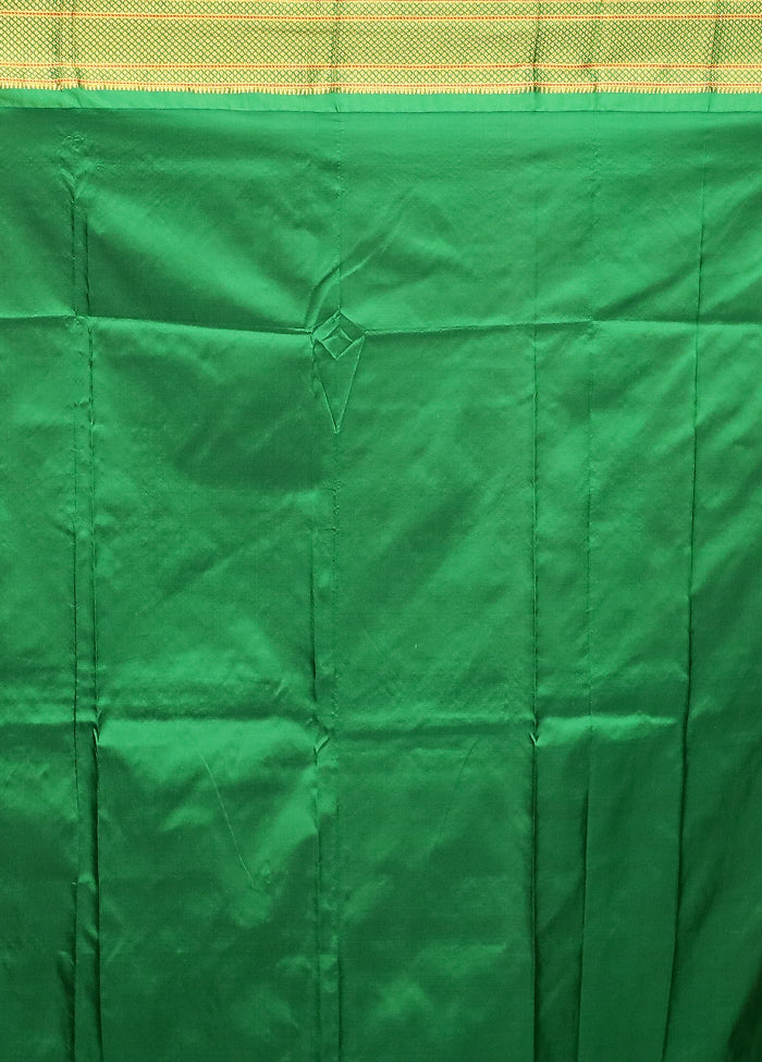 Red Handloom Kanjivaram Pure Silk Saree With Blouse Piece