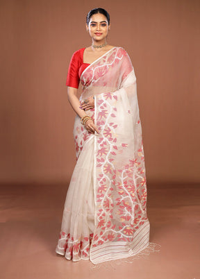 White Handloom Matka Pure Silk Saree With Blouse Piece