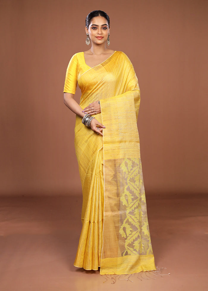 Yellow Handloom Matka Pure Silk Saree With Blouse Piece
