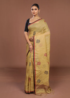 Cream Matka Silk Saree With Blouse Piece