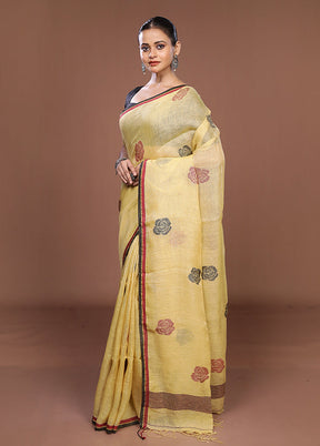 Yellow Matka Silk Saree With Blouse Piece