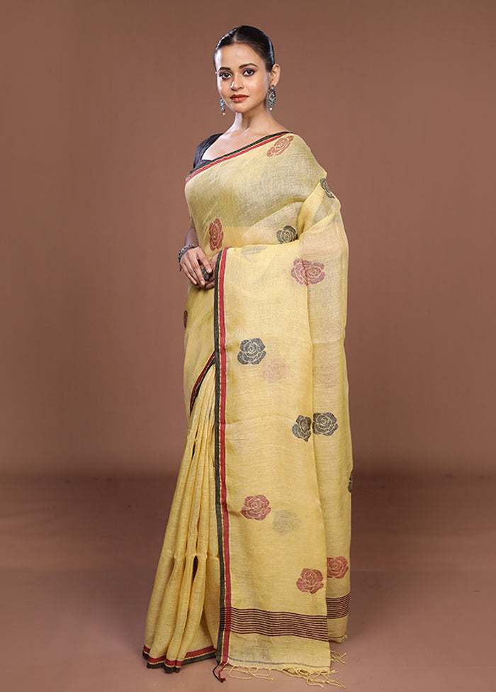 Yellow Matka Silk Saree With Blouse Piece