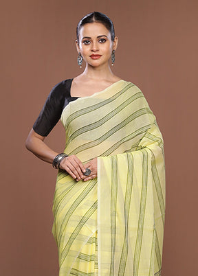 Yellow Matka Silk Saree With Blouse Piece