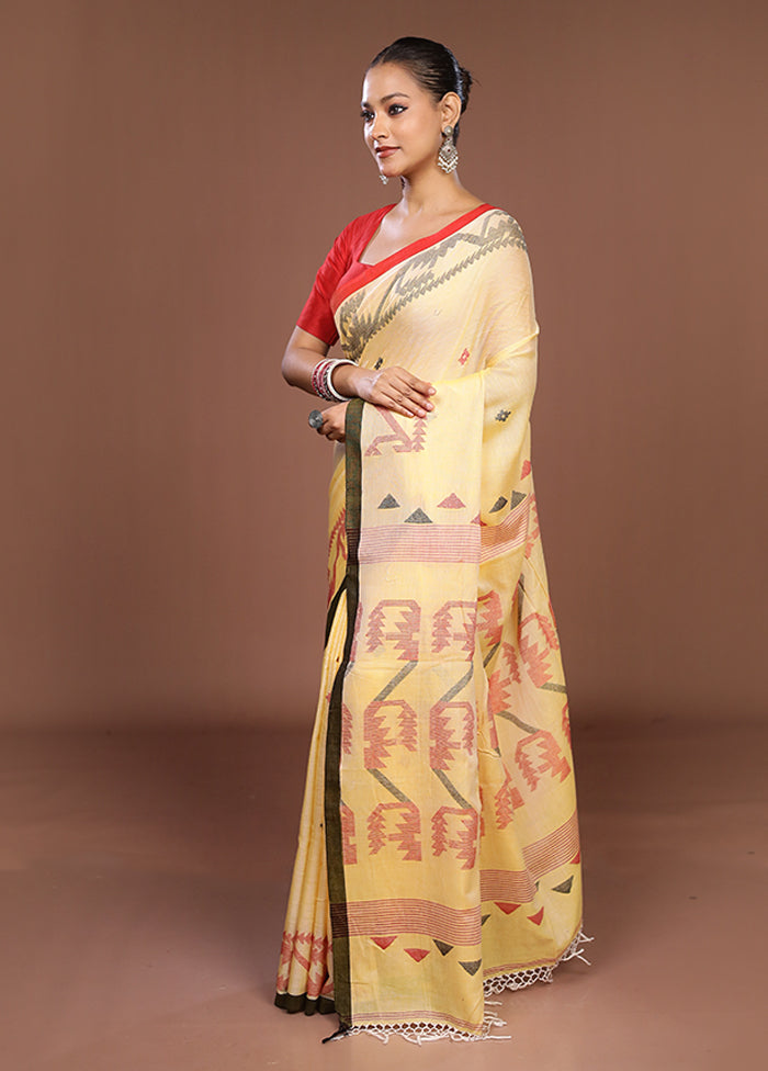 Yellow Matka Silk Saree With Blouse Piece