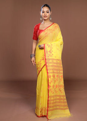 Yellow Matka Silk Saree With Blouse Piece