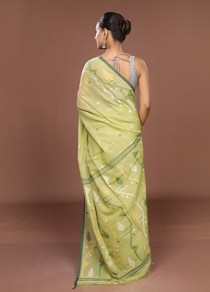 Green Matka Silk Saree With Blouse Piece