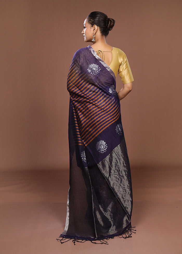 Blue Matka Silk Saree With Blouse Piece