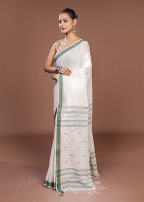 White Matka Silk Saree With Blouse Piece