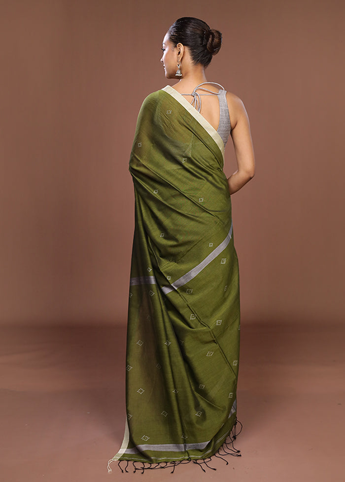 Green Matka Silk Saree With Blouse Piece