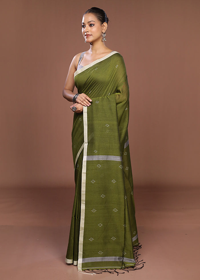 Green Matka Silk Saree With Blouse Piece