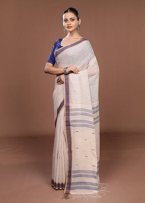 Cream Matka Silk Saree With Blouse Piece