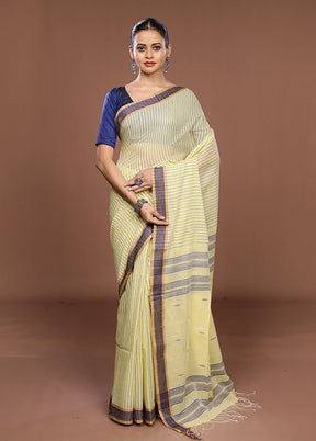Yellow Matka Silk Saree With Blouse Piece
