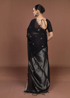 Grey Matka Silk Saree With Blouse Piece