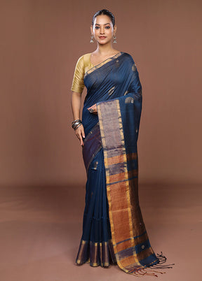 Blue Matka Silk Saree With Blouse Piece
