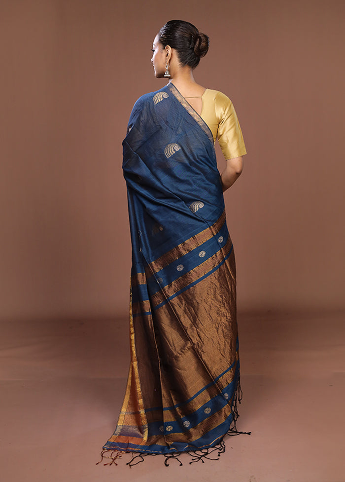 Blue Matka Silk Saree With Blouse Piece